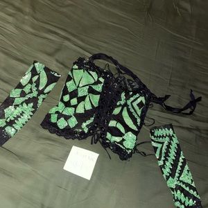 Handmade top and sleeve set